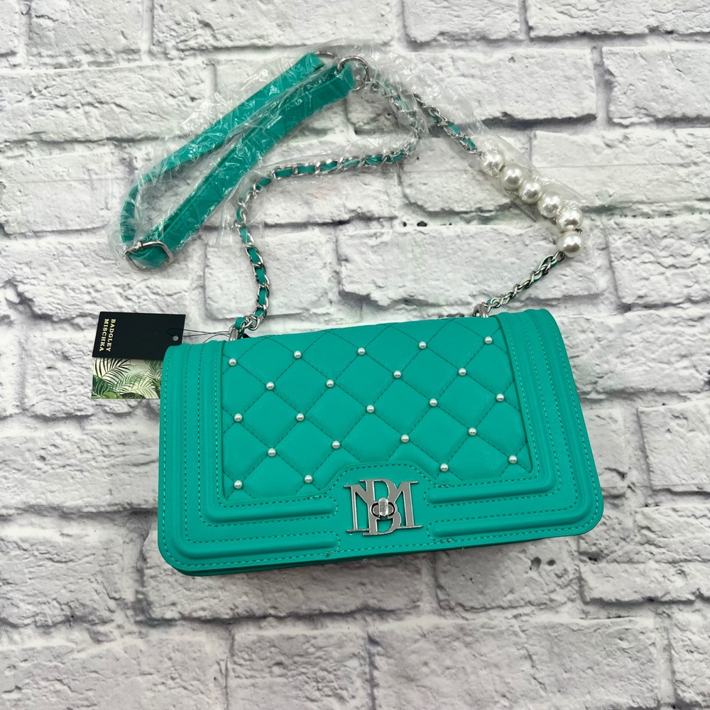 Badgley Mischka Green Vegan Leather Pearl Quilted Letter Lock Crossbody Bag NEW